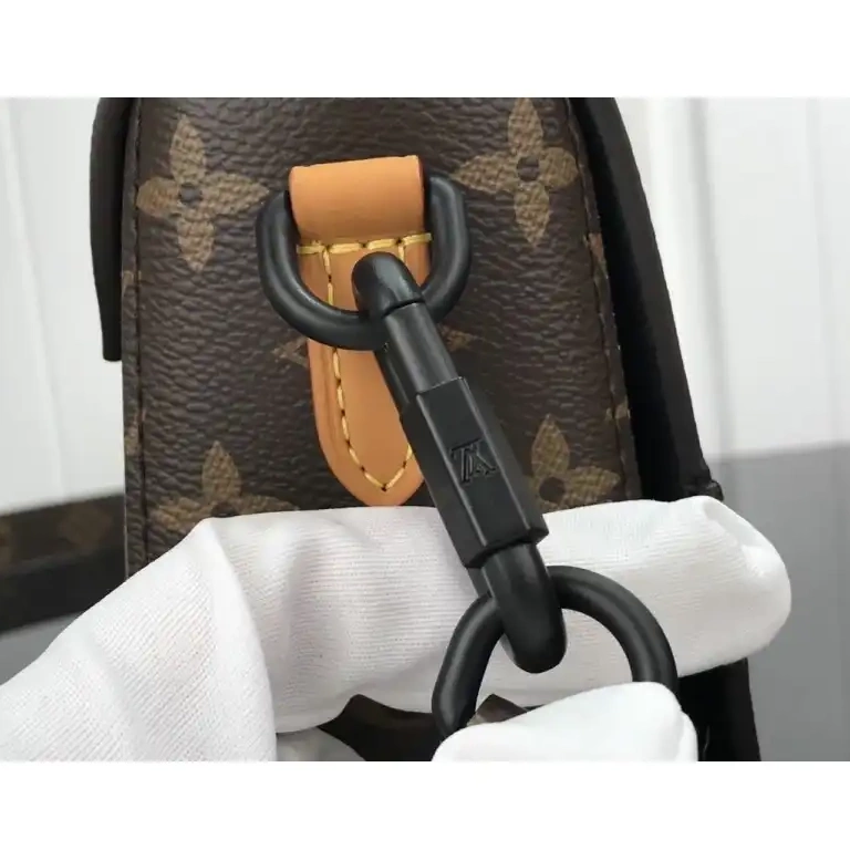 Fashionrepsfam ru 205fy0079 LV Bags 0501